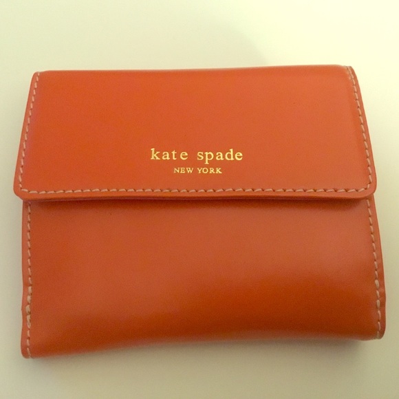 kate spade Handbags - 💖 HOST PICK!💖 NWT Kate Spade Two-Tone Wallet